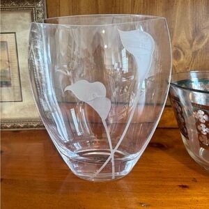 Mikasa Clear crystal Vase with Etched calla lily Design
